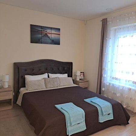 Liux Apartamentai Kaunas Ngoại thất bức ảnh